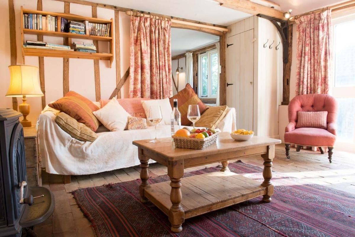 Bromans Barn A Beautiful Cottage By The Sea And Cudmore Nature Reserve West Mersea Exterior photo